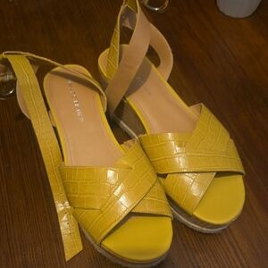 NEW Marc Fisher Yellow Espadrille Shoes with Chunky Platform